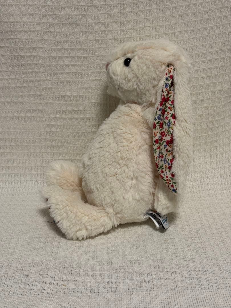  ブロッサム バシュフル バニー Mサイズ ぬいぐるみ