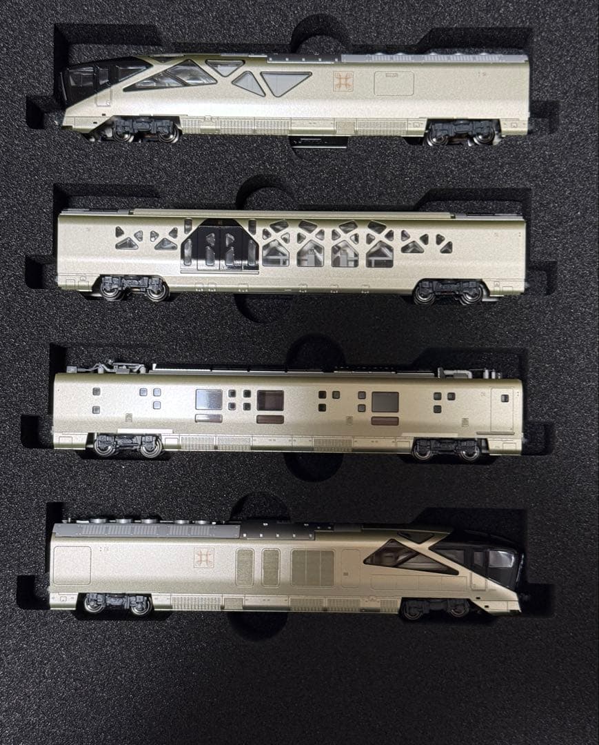 【新品同様】カトー E001系 四季島 4両基本セット 10-1889