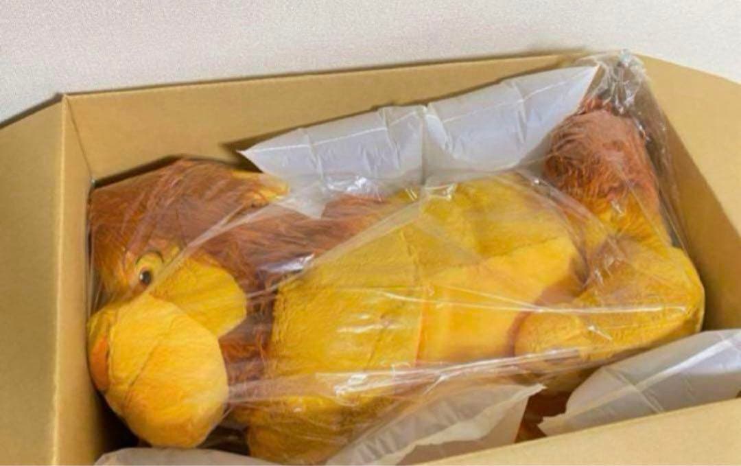 【新品未使用】 シンバ（大人バージョン） 抱きまくら 全長約74センチ