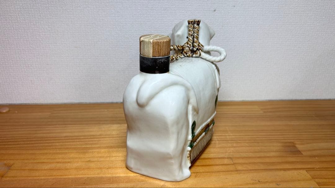 【未開栓】干支 戌 犬型 陶器 ウイスキー サントリー ローヤル