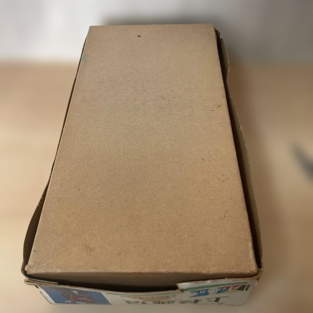 上杉謙信面伝統工芸品未開封の昭和絶版模型兜を蘇らせる希少コレクション Ln188