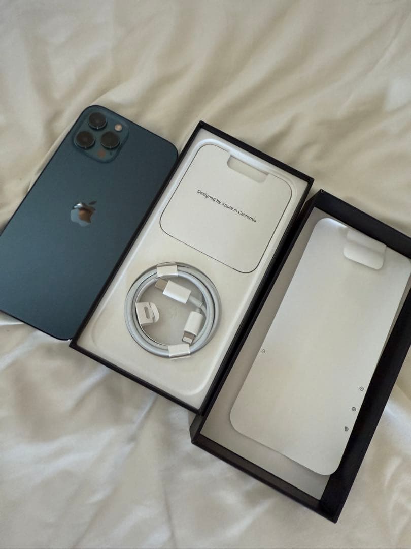 Apple iPhone 12 Pro max 256GB 本体