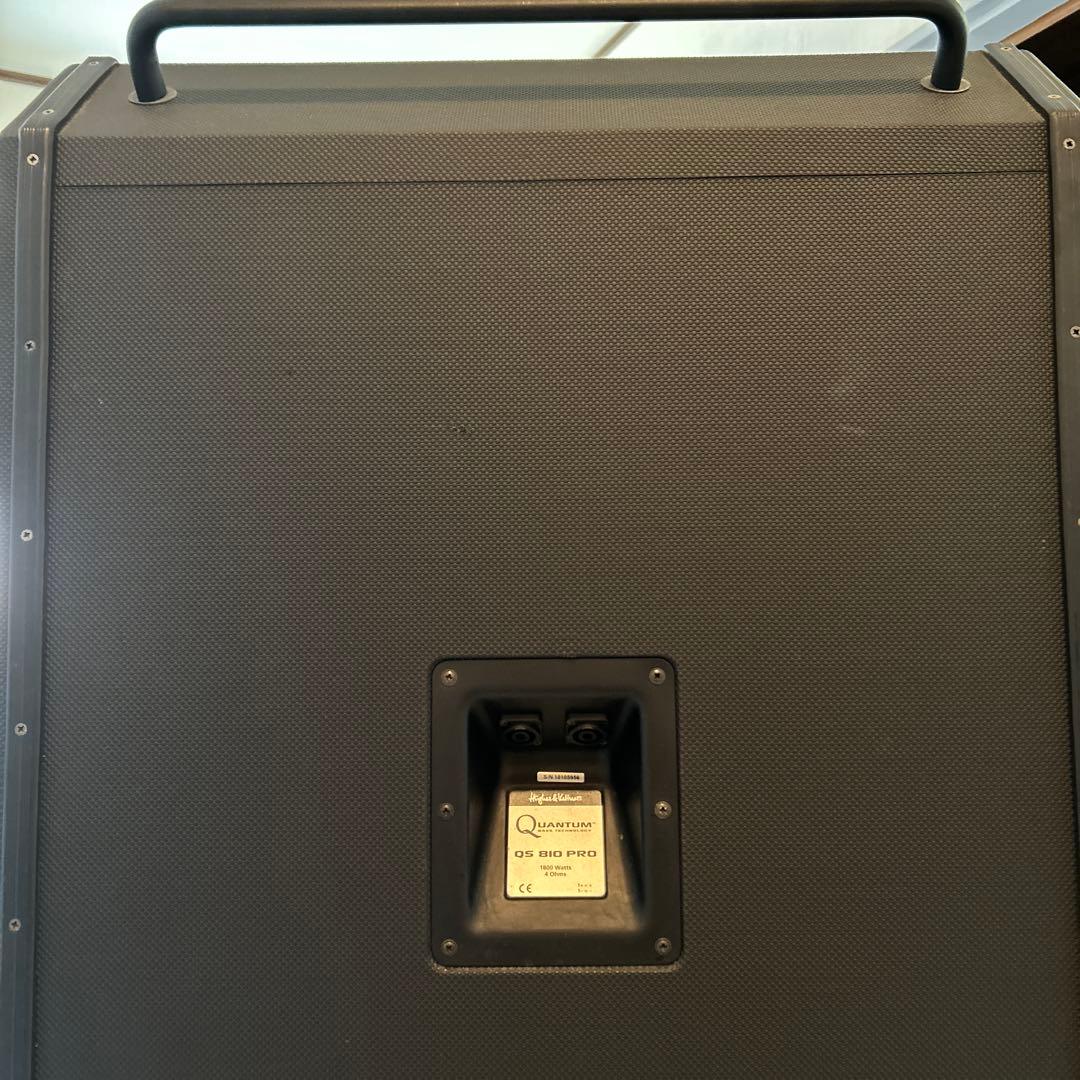 ベース Hughes&Kettner QS810PRO