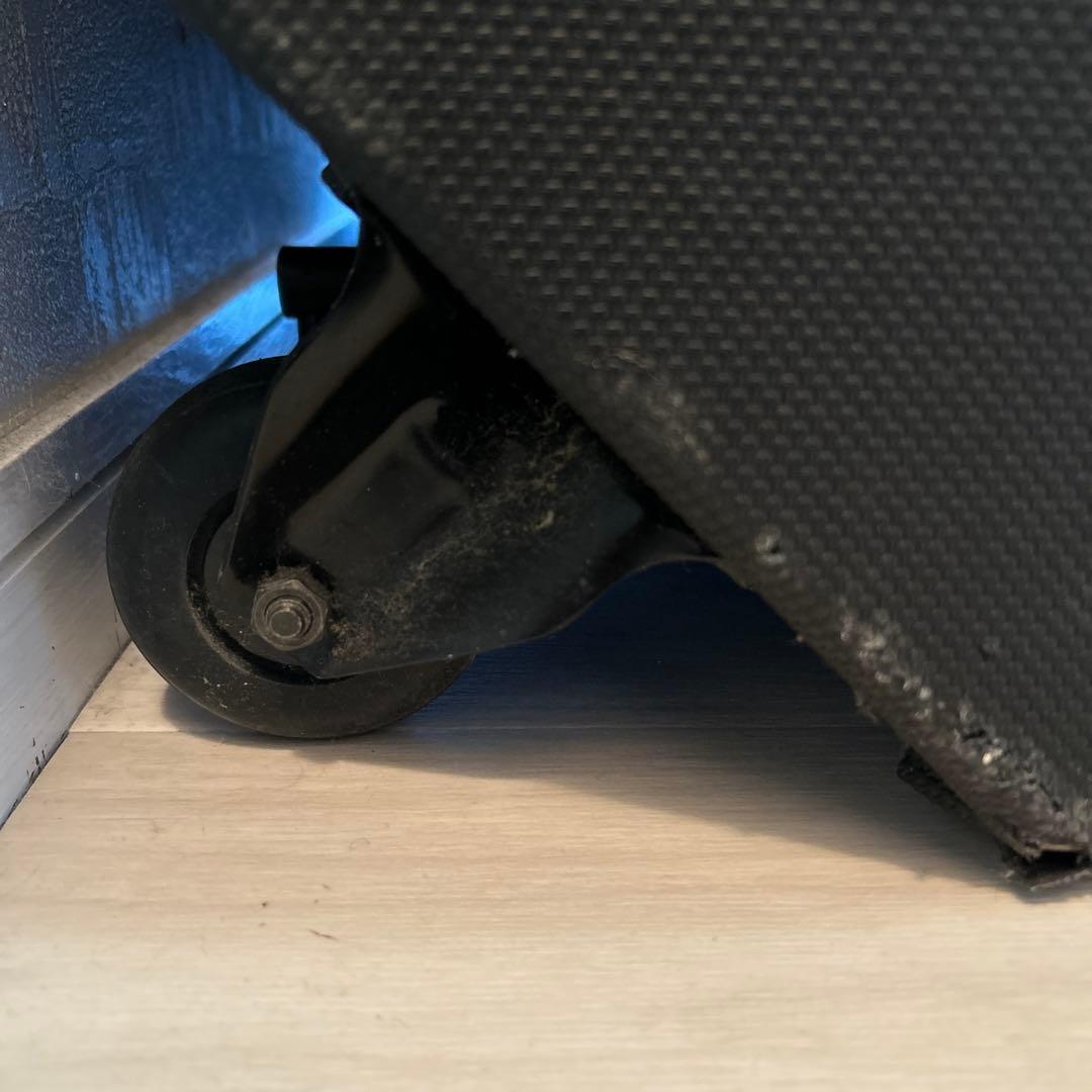 ベース Hughes&Kettner QS810PRO