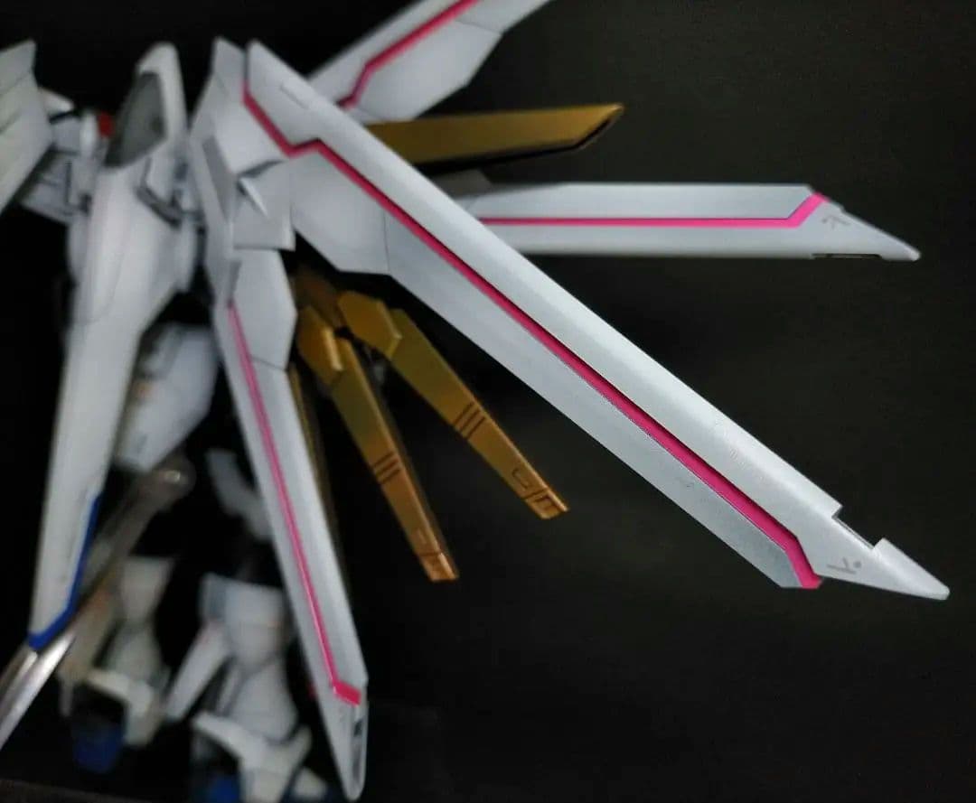 HGCE マイティーストライクフリーダムガンダム 全塗装完成品(胴体延長改修)