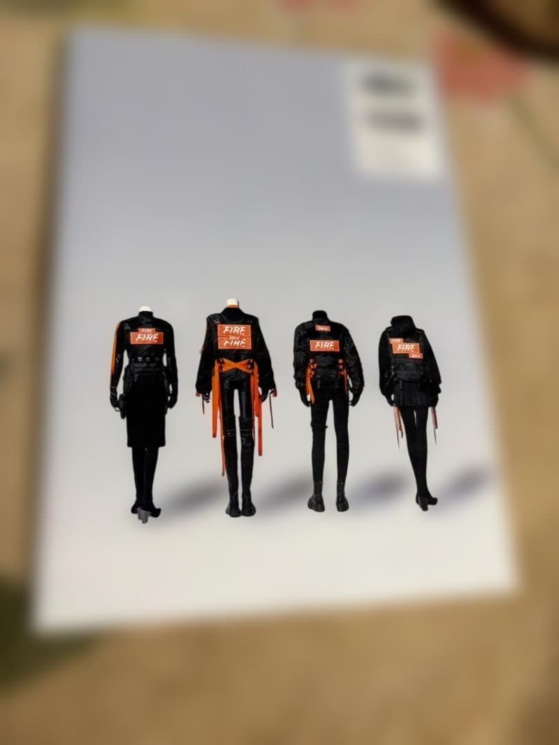 女王蜂 qb図鑑 ワニブックス30名限定 サイン入り