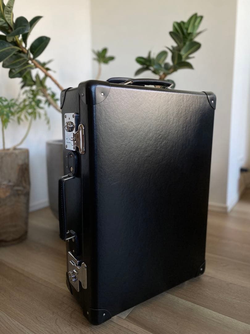 Gen　グローブトロッター　黒　キャリーケース