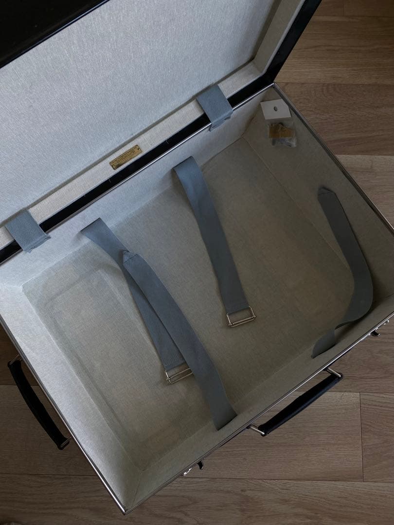 Gen　グローブトロッター　黒　キャリーケース