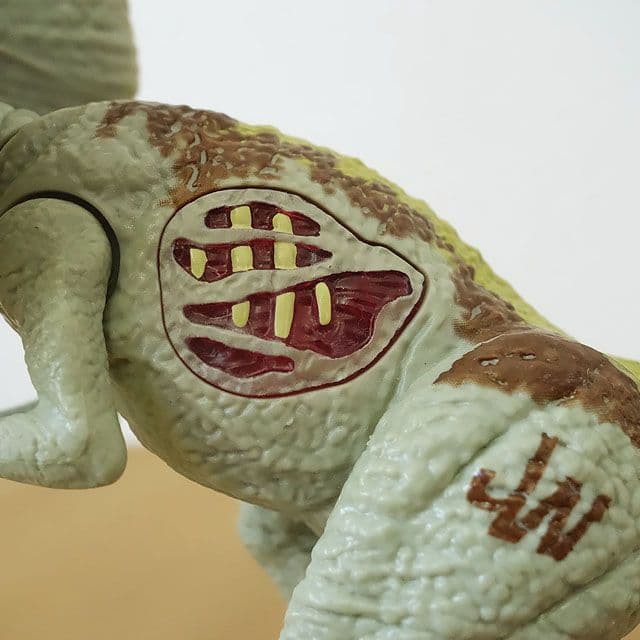 ジュラシックワールド ディロフォサウルス 完品 ケナー ハズブロ マテル