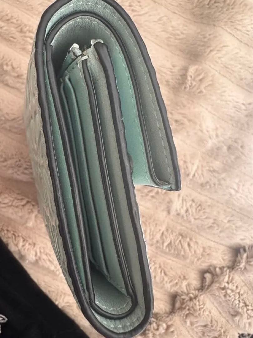 ロエベ　ミントグリーン 二つ折り財布