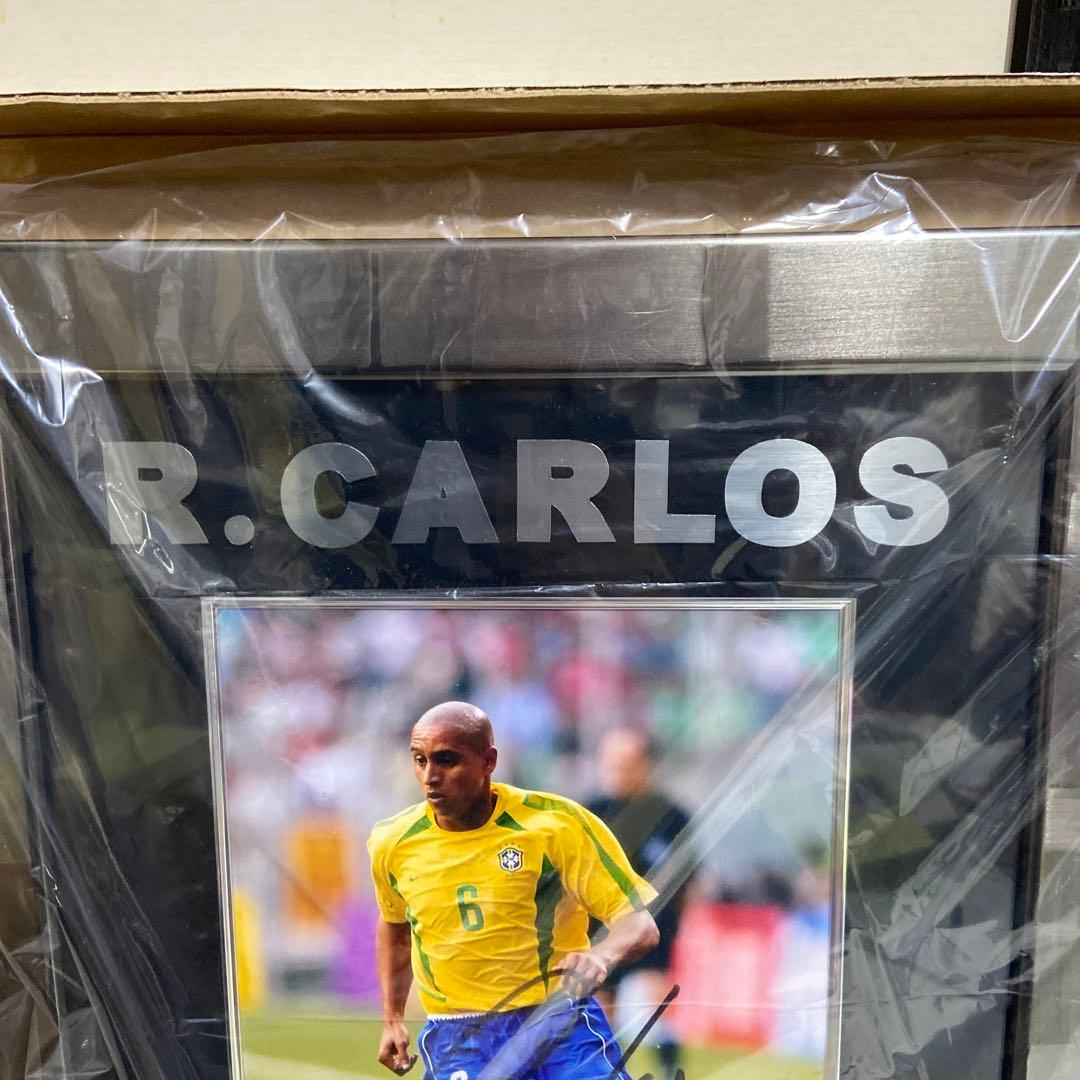 ロベルト・カルロス直筆サイン入りフォト　額入り