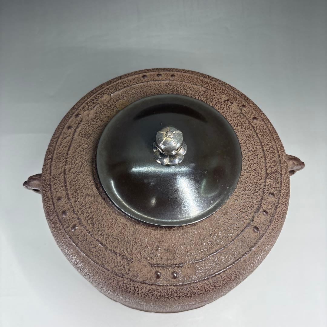 【茶道具】寿英造　万代屋釜　銀摘み　釜環付　炉開きに
