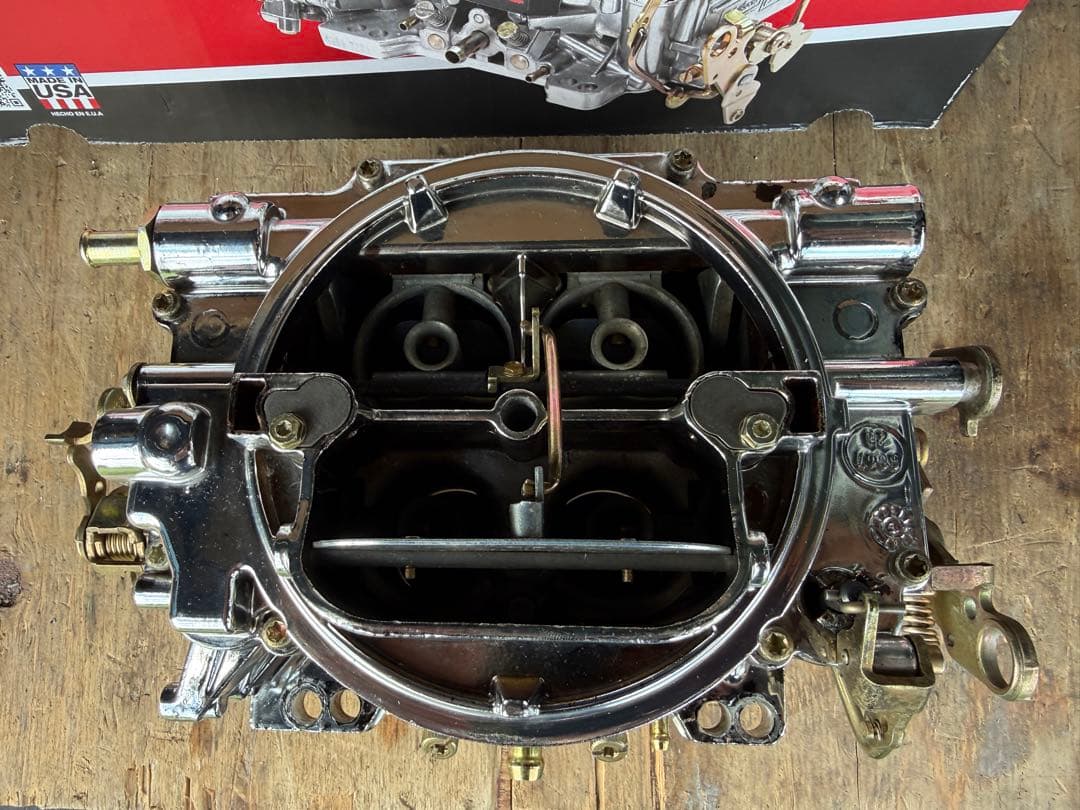 crips Edelbrock キャブレター クローム