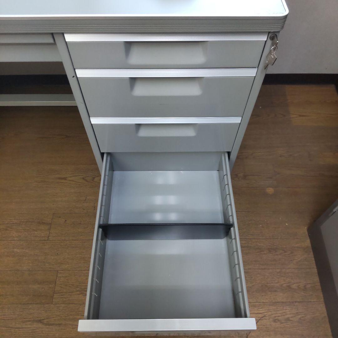 コクヨ オフィスデスク 事務用デスク 両袖4段真ん中１段の引き出し付き