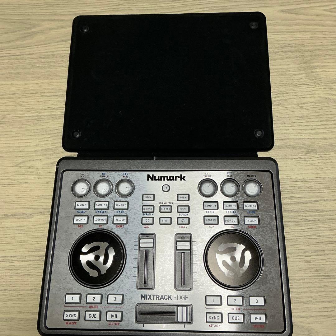 C461 Numark Mixtrack Edge DJコントローラー