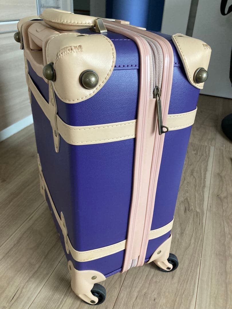 旅行カバン、スーツケース