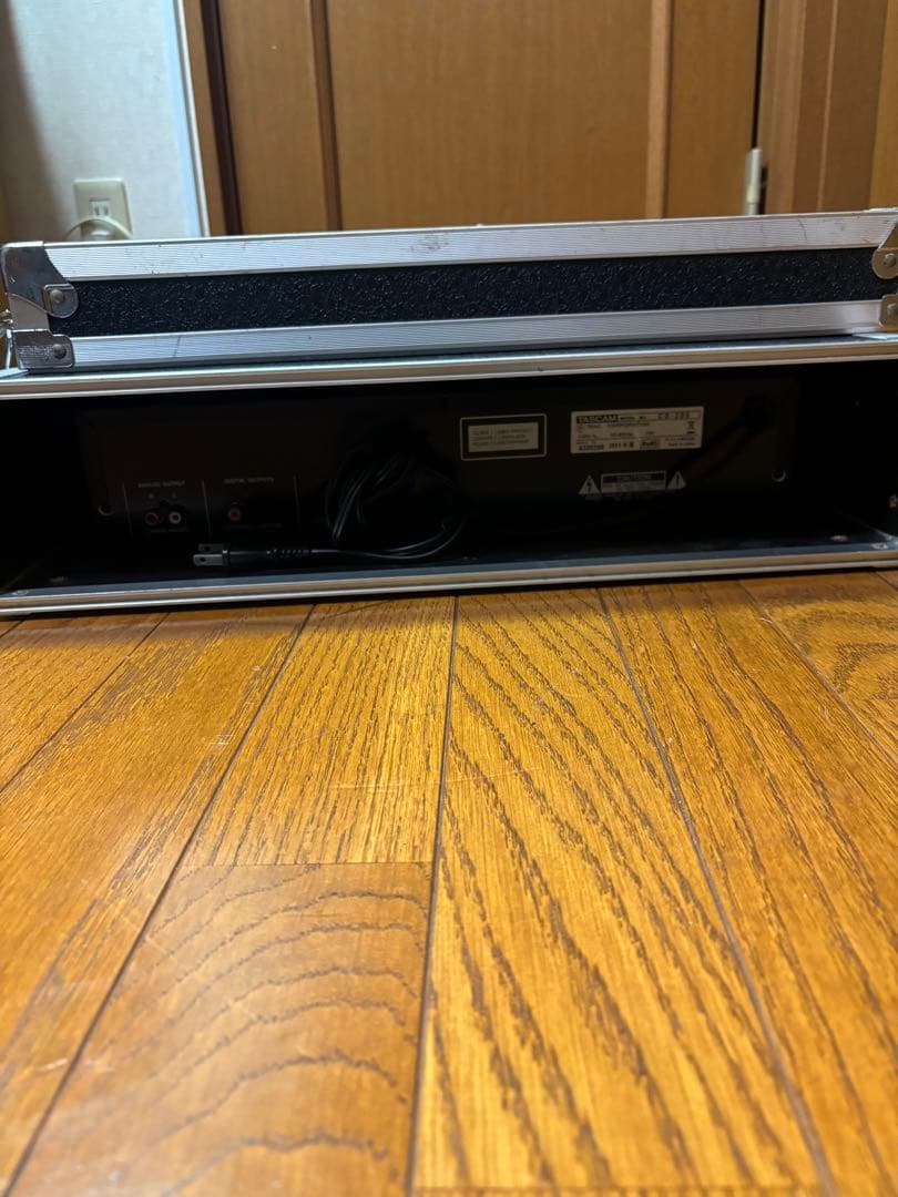 PA CDデッキ　TASCAM CD200