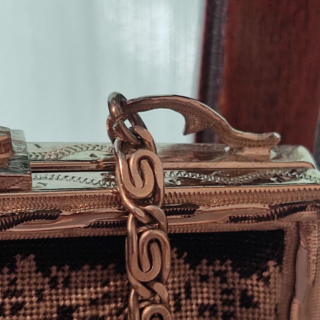 プチポワン　刺繍　ゴブラン　バック　ポーチ　アンティーク　ニードルポイント