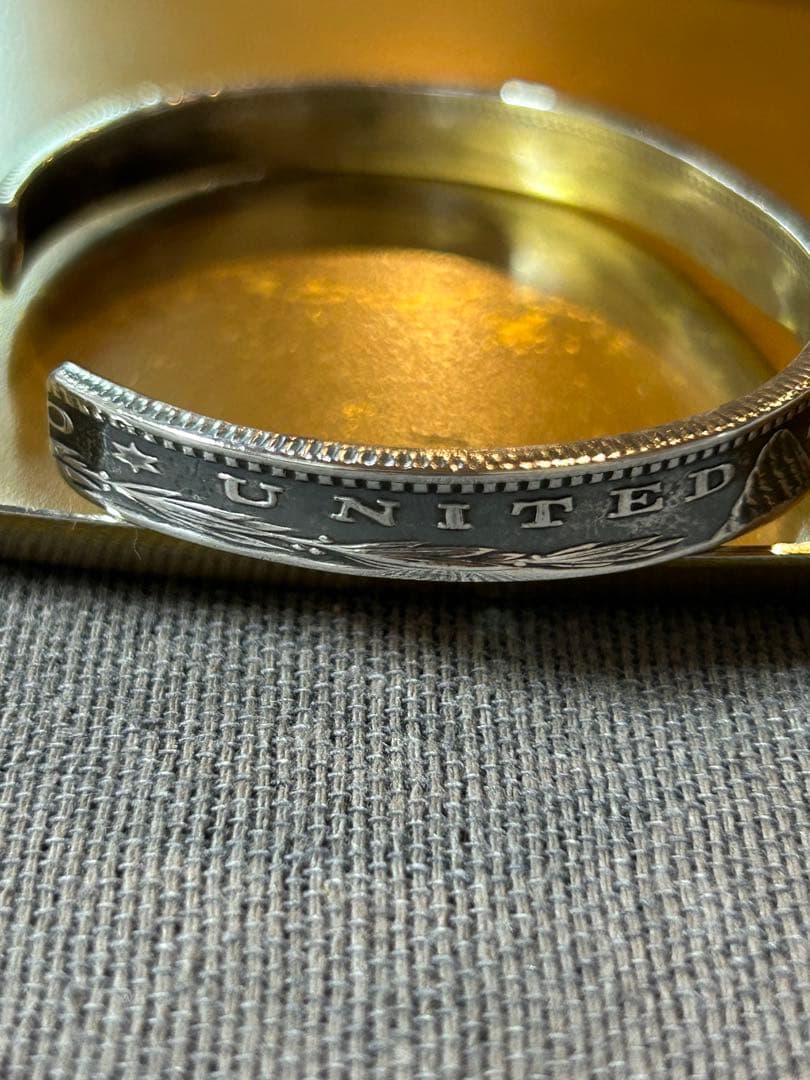 モルガン銀貨バングル