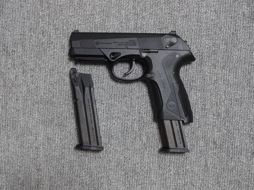 PX4 ガスガン 本体＋マガジン2本