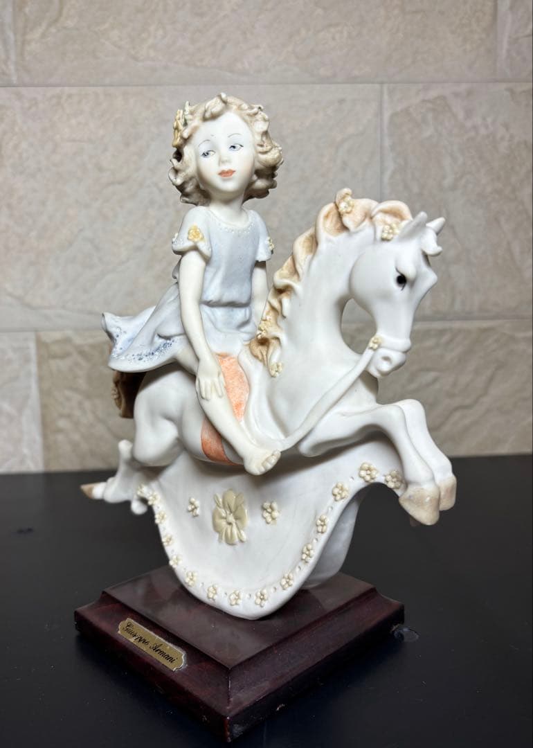 シャイライダー　ジュゼッペ・アルマーニ　Giuseppe Armani 置き物