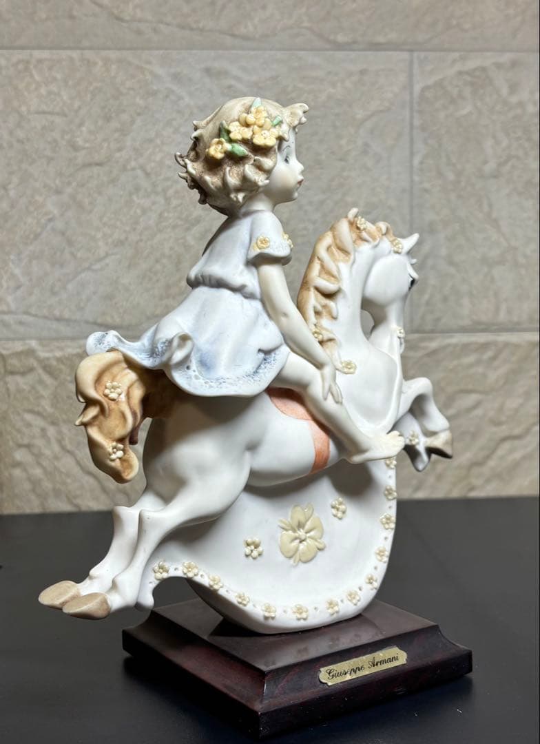 シャイライダー　ジュゼッペ・アルマーニ　Giuseppe Armani 置き物