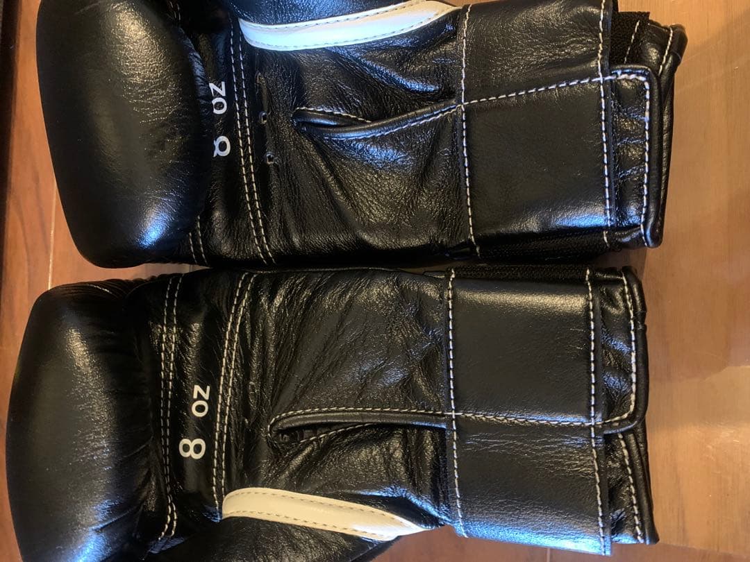 Winning ボクシンググローブ 8oz ブラック　箱付き