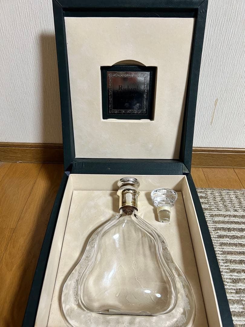 Richard Hennessy 空びん　リシャール　ヘネシー