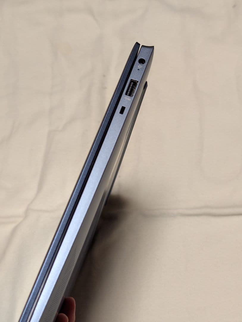 ［ほぼ新品］HP15.6 ノートPC Pavillion 15-eh2065AU