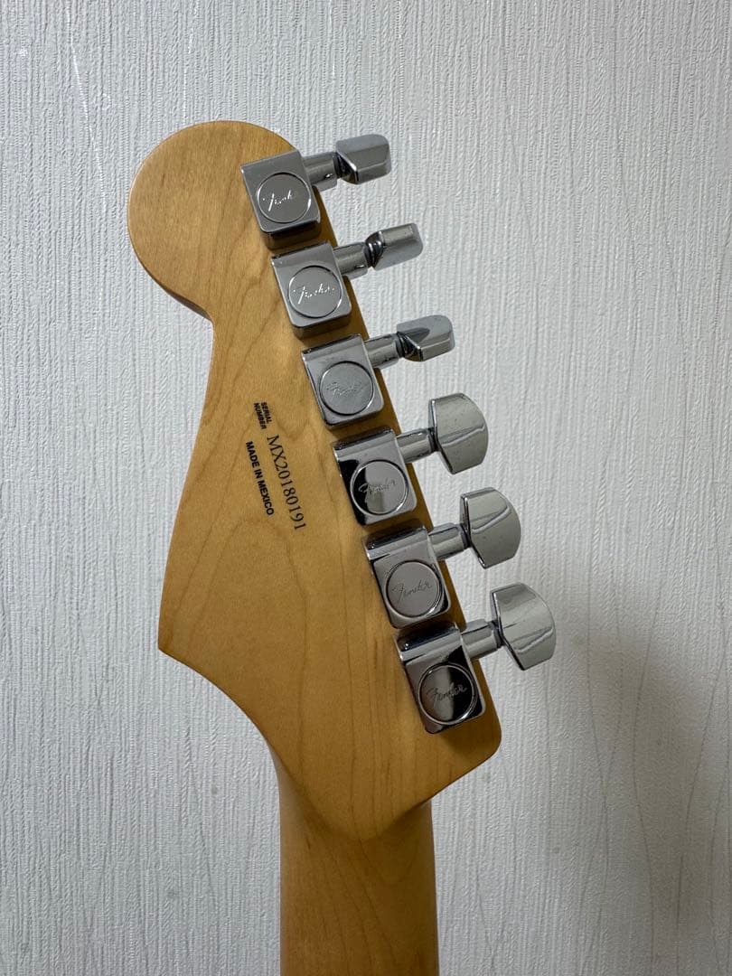 ギター Fender Stratocaster Maple Fingerboard