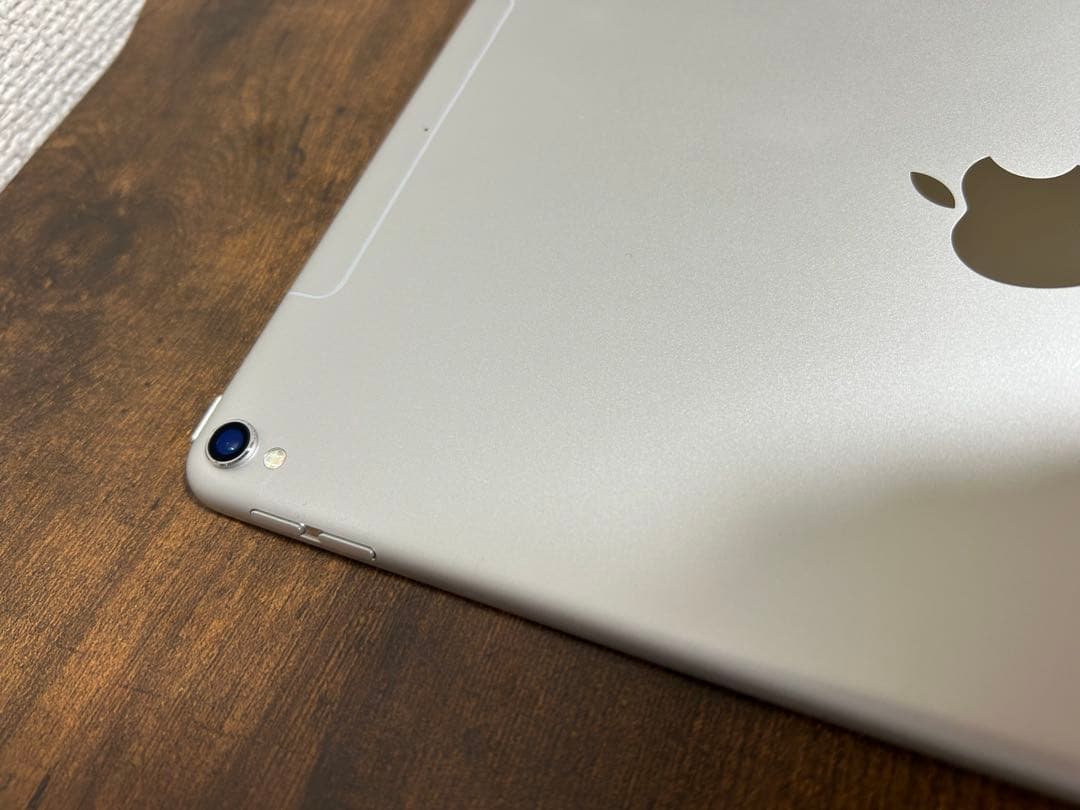 iPad Pro 10.5インチ 64GB セルラー ドコモ版 バッテリー95%