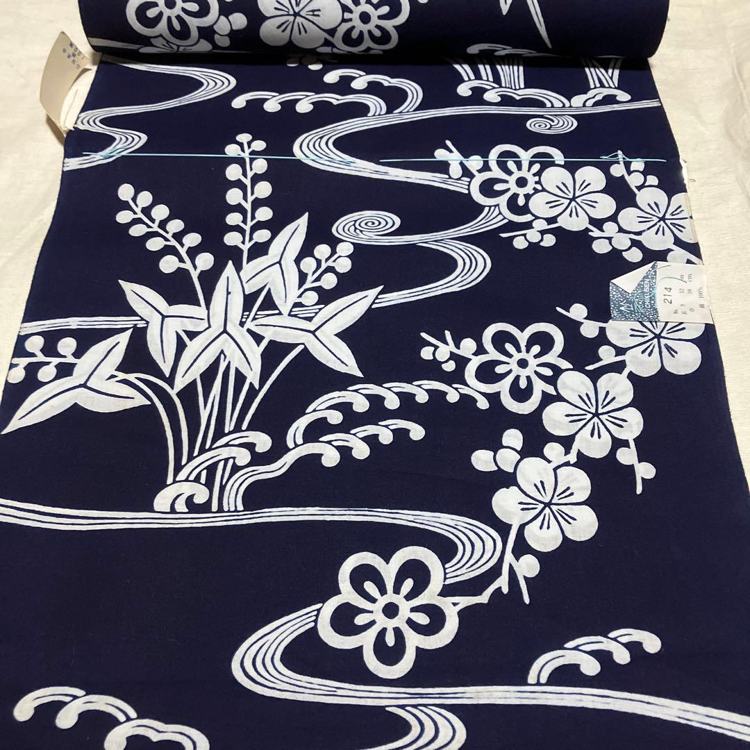 y*i様 新品保管品　「竺仙」浴衣反物 コーマ紺地染 流水にオモダカや菖蒲