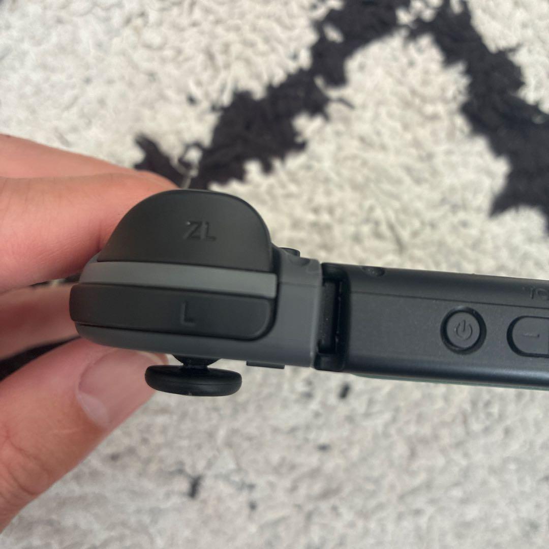 【メルカリ便】Nintendo Switch 本体 Joy-Con付き