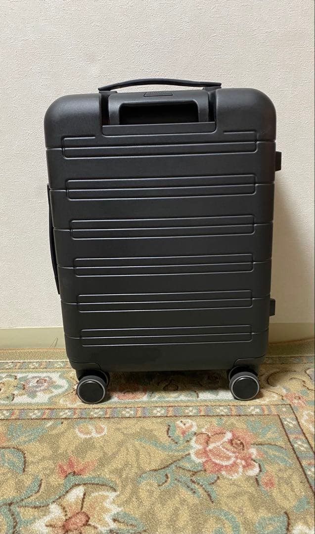 AMERICAN TOURISTER ノヴァストリームキャリーケース　ブラック