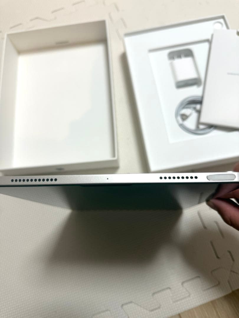 【最大容量100%】iPadAir Wi-Fi256GBスターライト(第5世代)