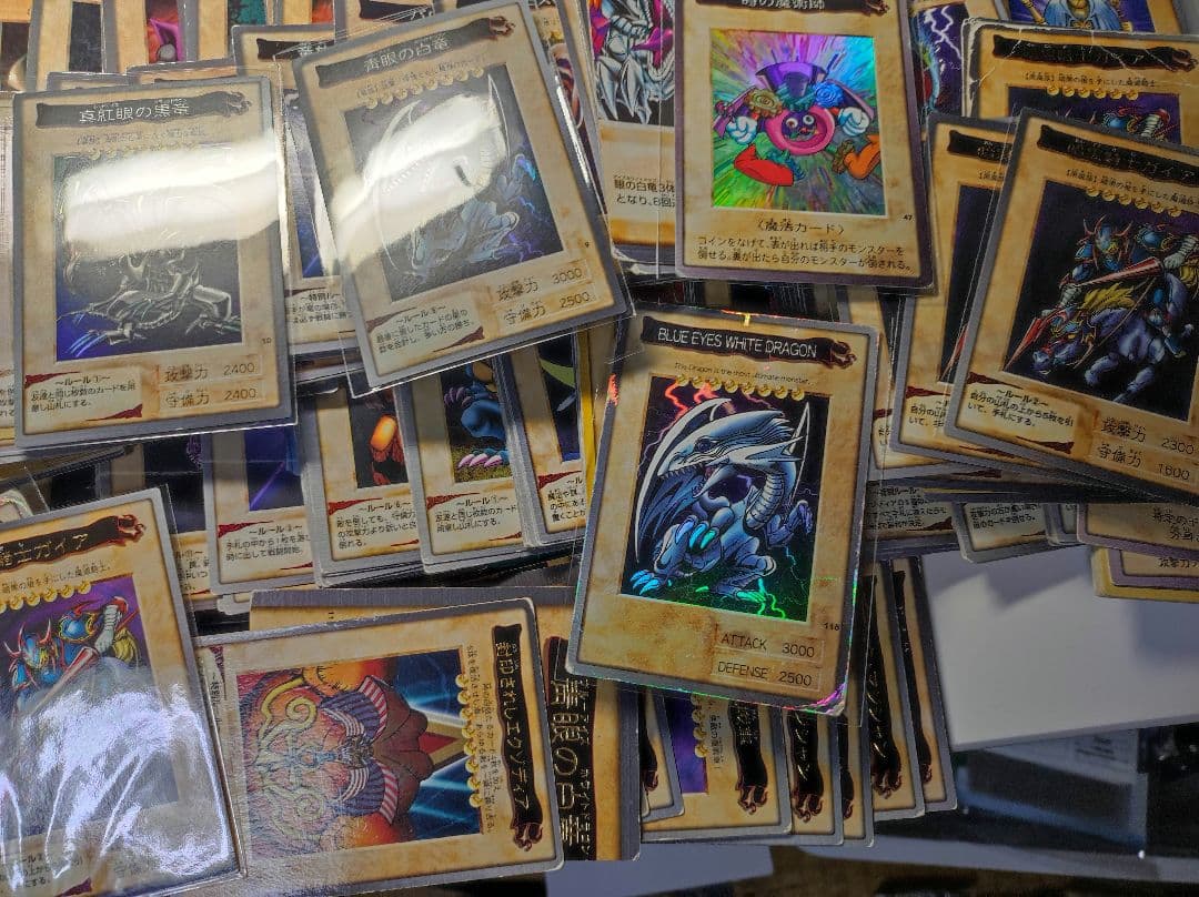 ま*し様 【匿名配送】バンダイ版遊戯王　500枚以上まとめ売り