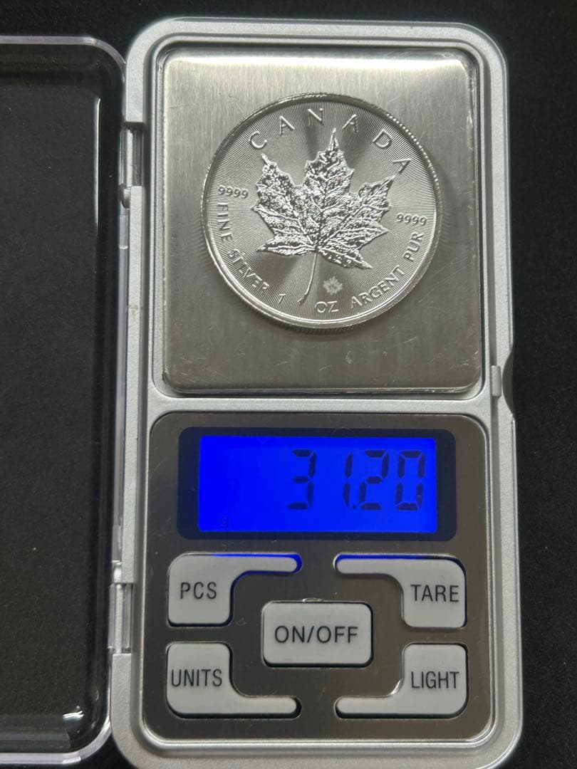 メイプルリーフ　1オンス 銀貨 エリザベス2世 2021年　ランダム