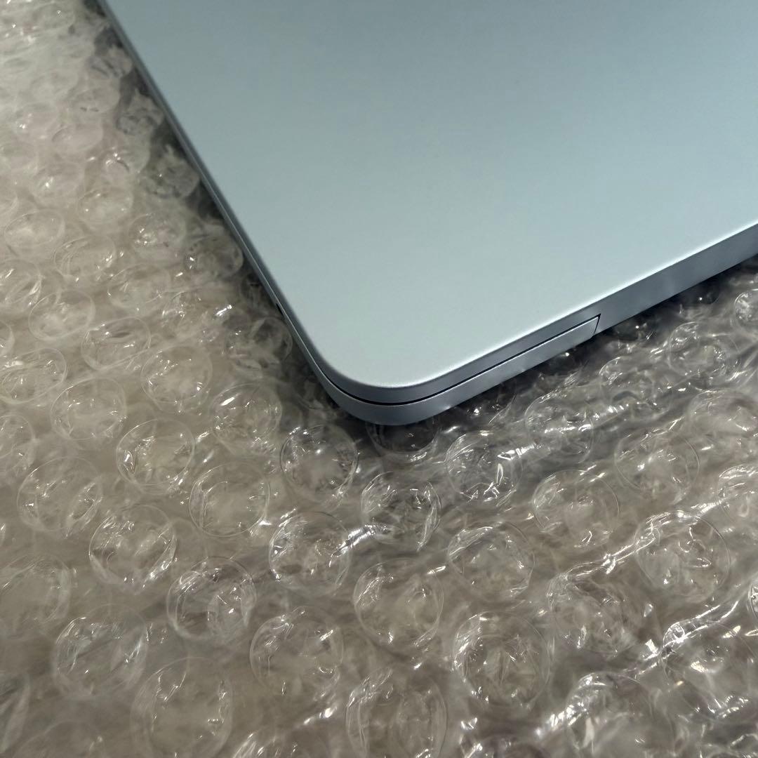 MacBook Air 15インチ M4 16GB 256GB 新品同様
