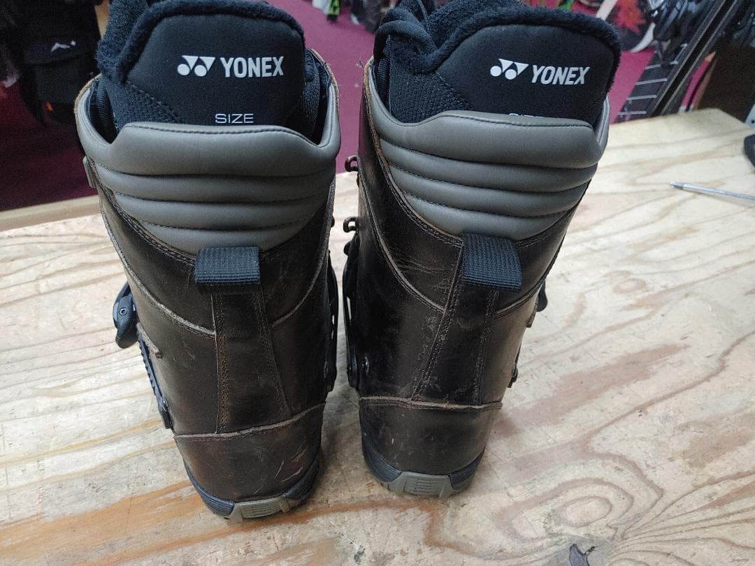 28 Yonex Premium Tripper AB ヨネックス