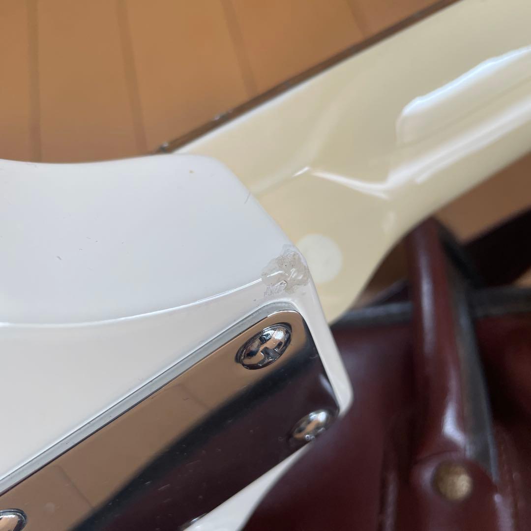 フライングV ケース付き　変形 エレキギター ビンテージホワイト