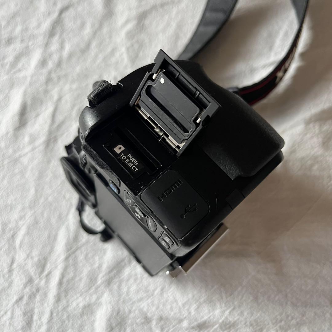 PENTAX K-70 レンズ２本（付属品多数）