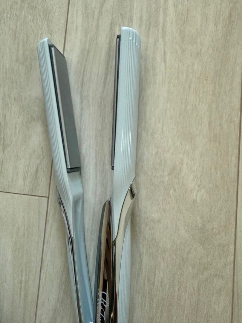 リファ ストレートヘアアイロン