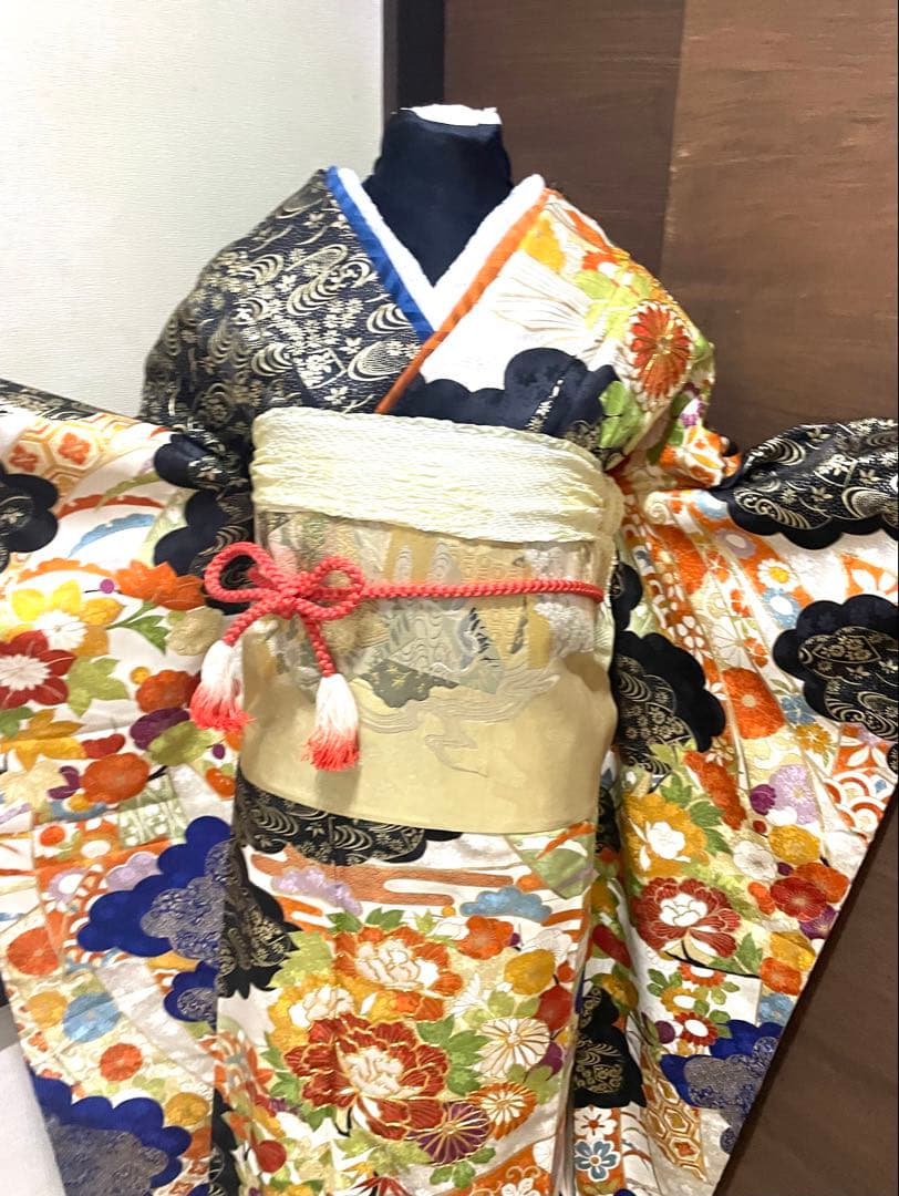 振袖フルセット6点M〜Lサイズ駒刺繍　雲取り金箔　正絹　売り切り終了