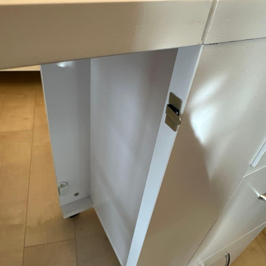 [エトゥベラ] 折りたたみ ネイルテーブル MO1 ホワイト