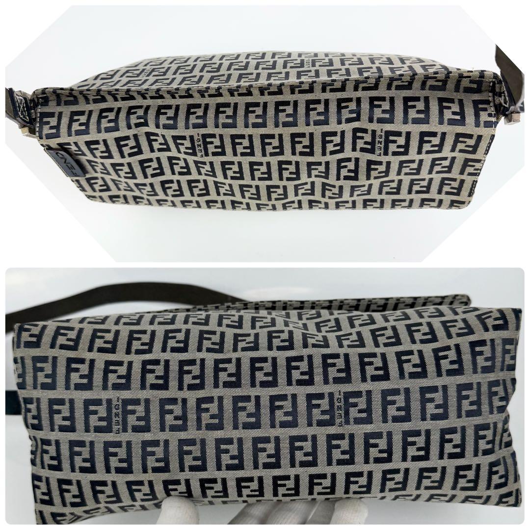 FENDI フェンディ ズッキーノ ワンショルダーバッグ 肩掛け カバン グレー