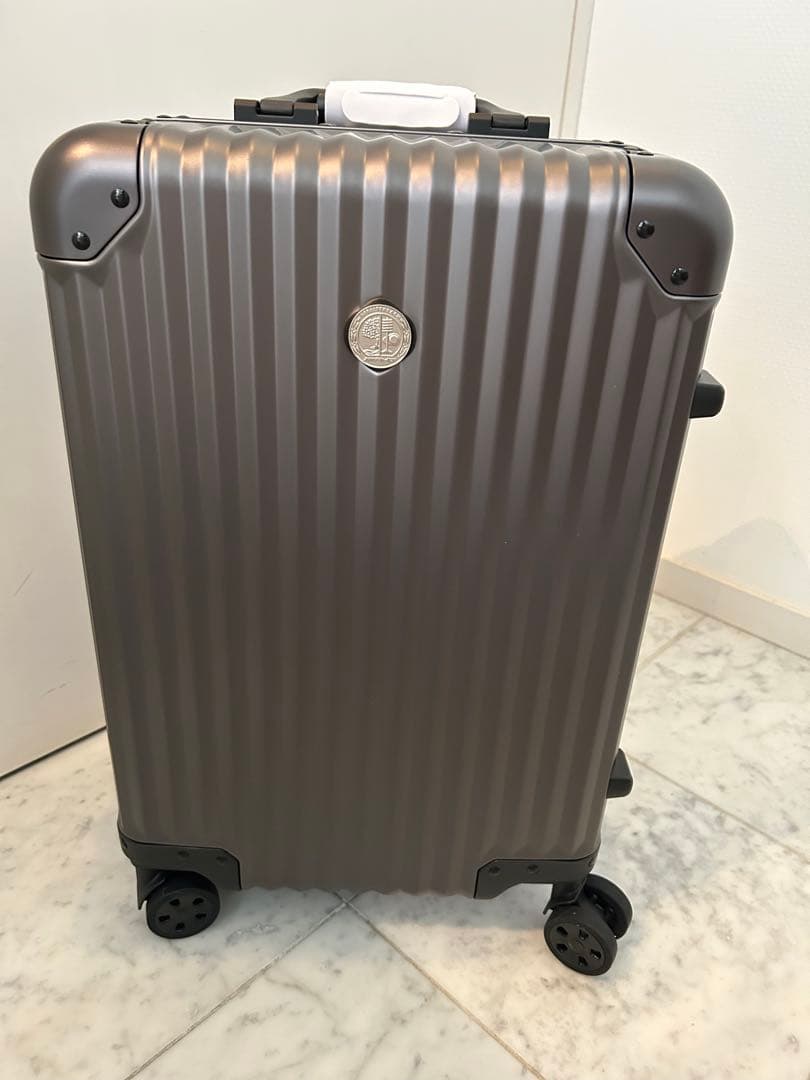 【新品　未使用品】AMG メルセデスベンツ　 キャリーケース