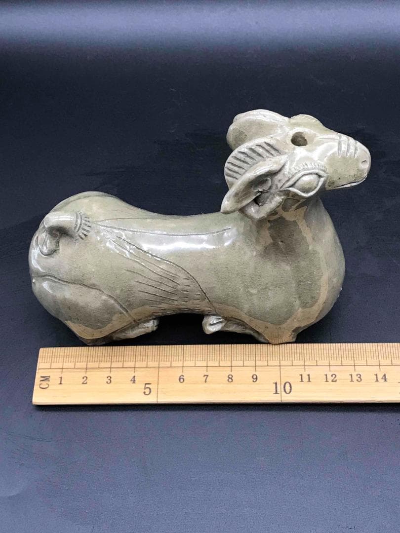 中国骨董　隨―唐時代　青磁越州窯　羊　置物　旧家蔵出し(C-8)