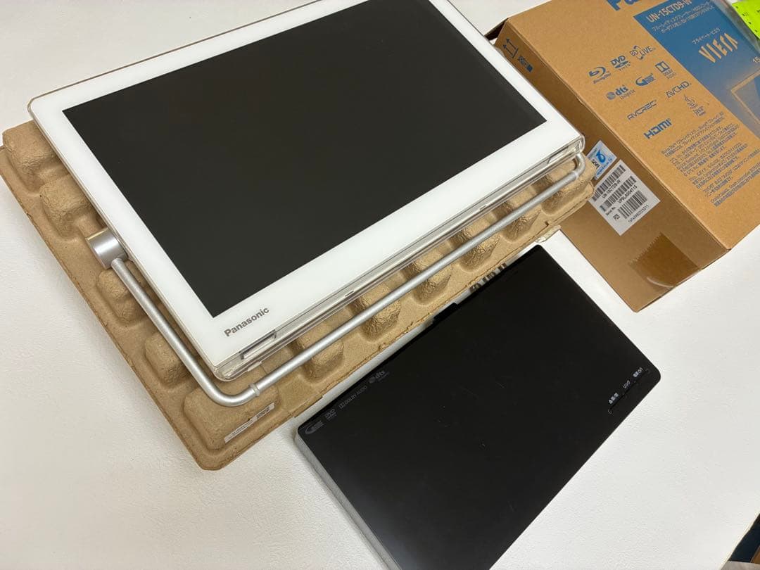 良品　パナソニック　UN-15CTD9 ブルーレイポータブル防水テレビ　付属完備
