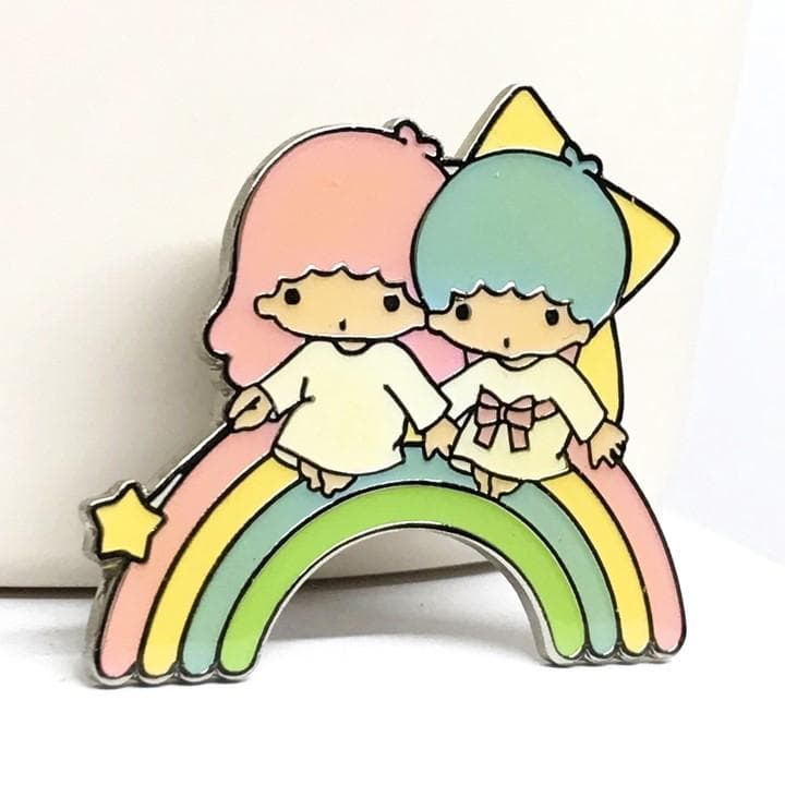 希少 キキララ 虹 ピンバッジ 未使用 ピンズ 2001年 リトルツインスターズ