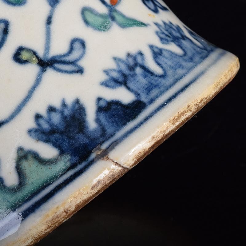 中国　大明萬暦年製　豆彩　花卉文　尊式瓶　V　R7686